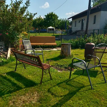 Za Lesem Červený Kostelec