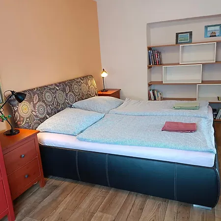 Za Lesem Červený Kostelec